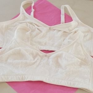 Breezies bras (set of 2)